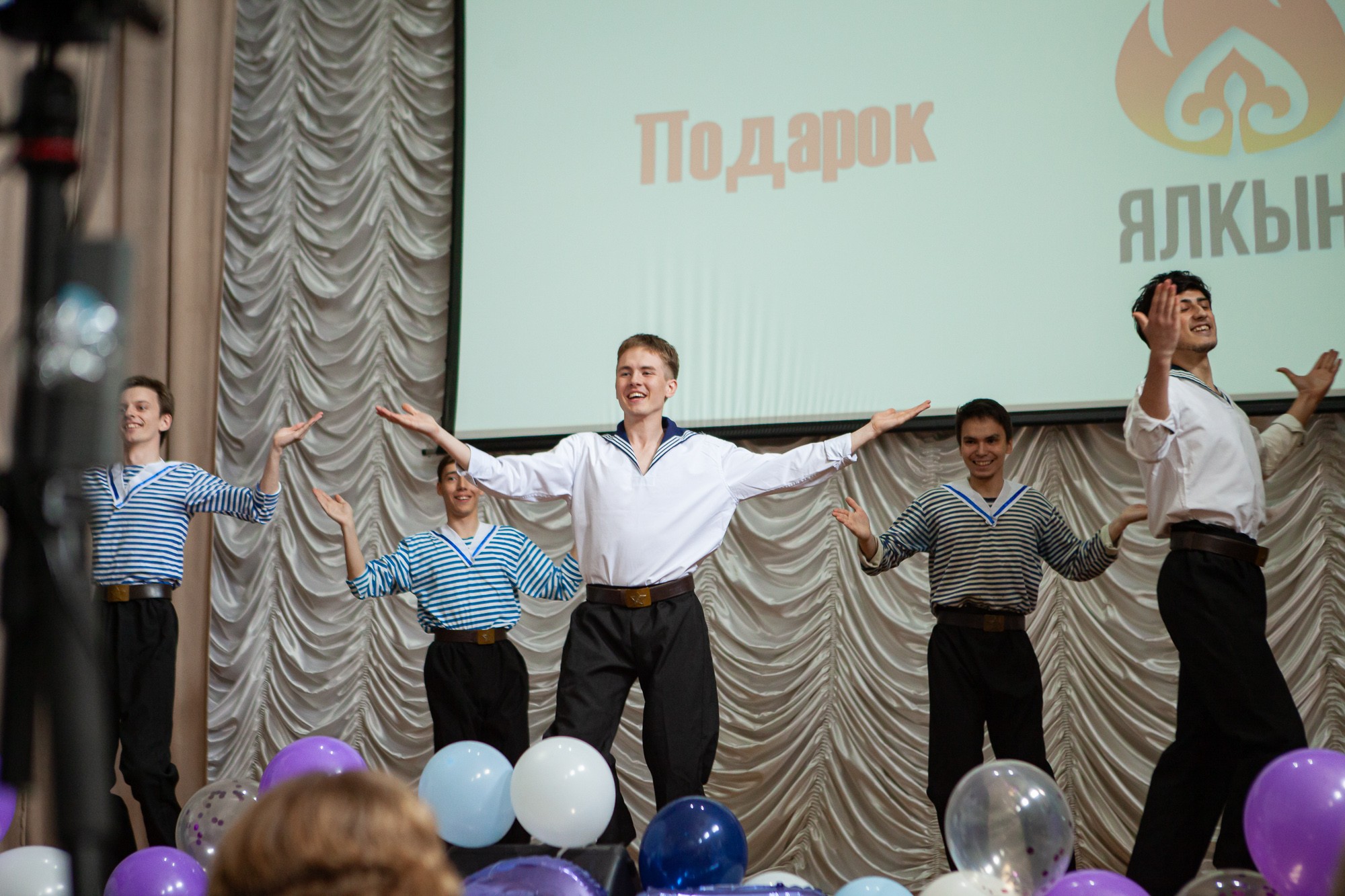 Последний звонок прозвенел на двух отделениях Елабужского института КФУ Последний звонок прозвенел на двух отделениях Елабужского института КФУ