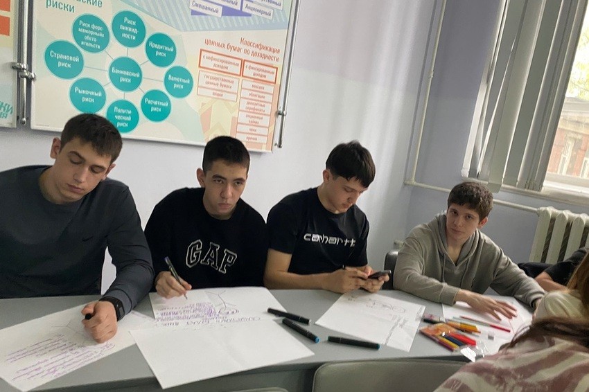 Занятия в ДНК прошли для психолого-педагогических классов Елабужского района Занятия в ДНК прошли для психолого-педагогических классов Елабужского района