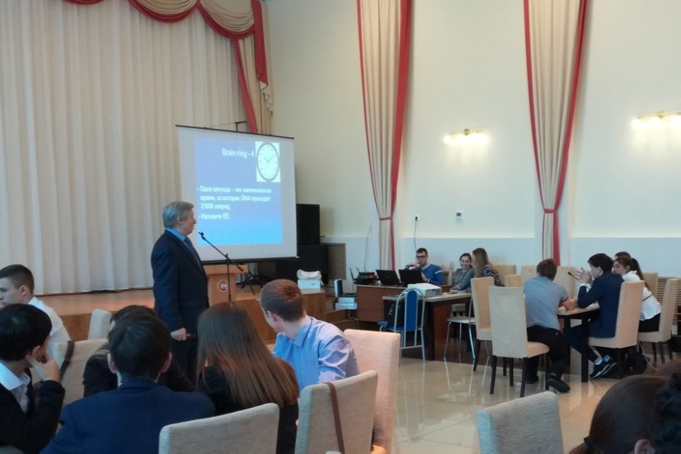 Елабужский институт КФУ провел 'Брейн-ринг' в Менделеевске Елабужский институт КФУ провел 'Брейн-ринг' в Менделеевске