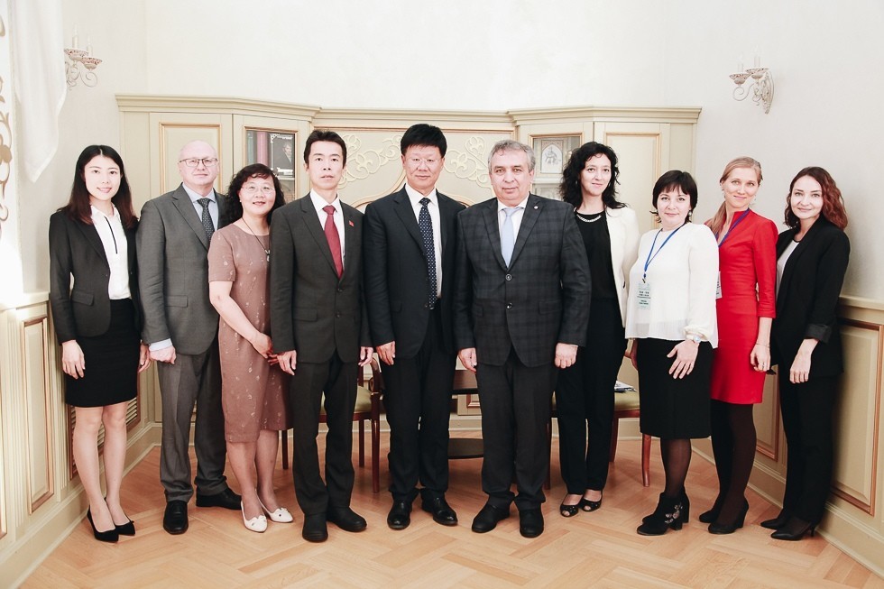 �������� ������������ � ������ � ���� ��������� � ���