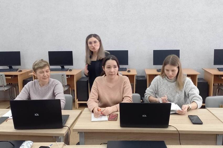 В Елабужском институте КФУ прошли курсы повышения квалификации для учителей биологии и химии В Елабужском институте КФУ прошли курсы повышения квалификации для учителей биологии и химии