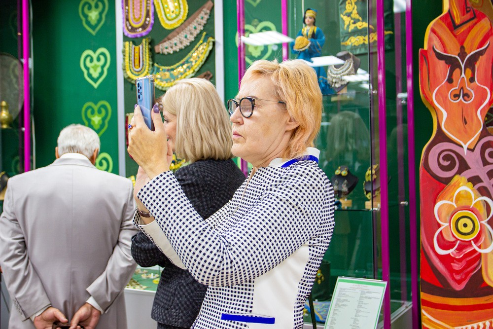 IX ������������ ������: ����� (����)