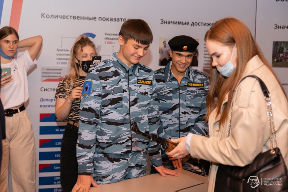 Мы очень рады долгожданной встрече с Вами ? первокурсники! Мы очень рады долгожданной встрече с Вами ? первокурсники!