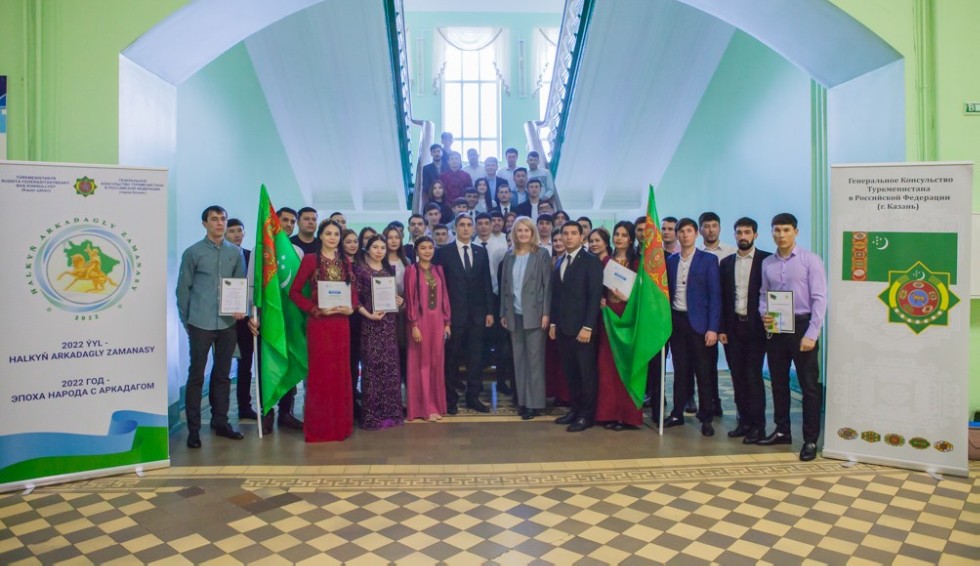 В Елабужский институт КФУ прибыл Генеральный консул Туркменистана в Казани В Елабужский институт КФУ прибыл Генеральный консул Туркменистана в Казани