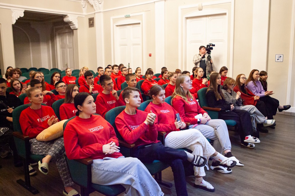 Состоялось открытие смены 'Мы первые!' Состоялось открытие смены 'Мы первые!'