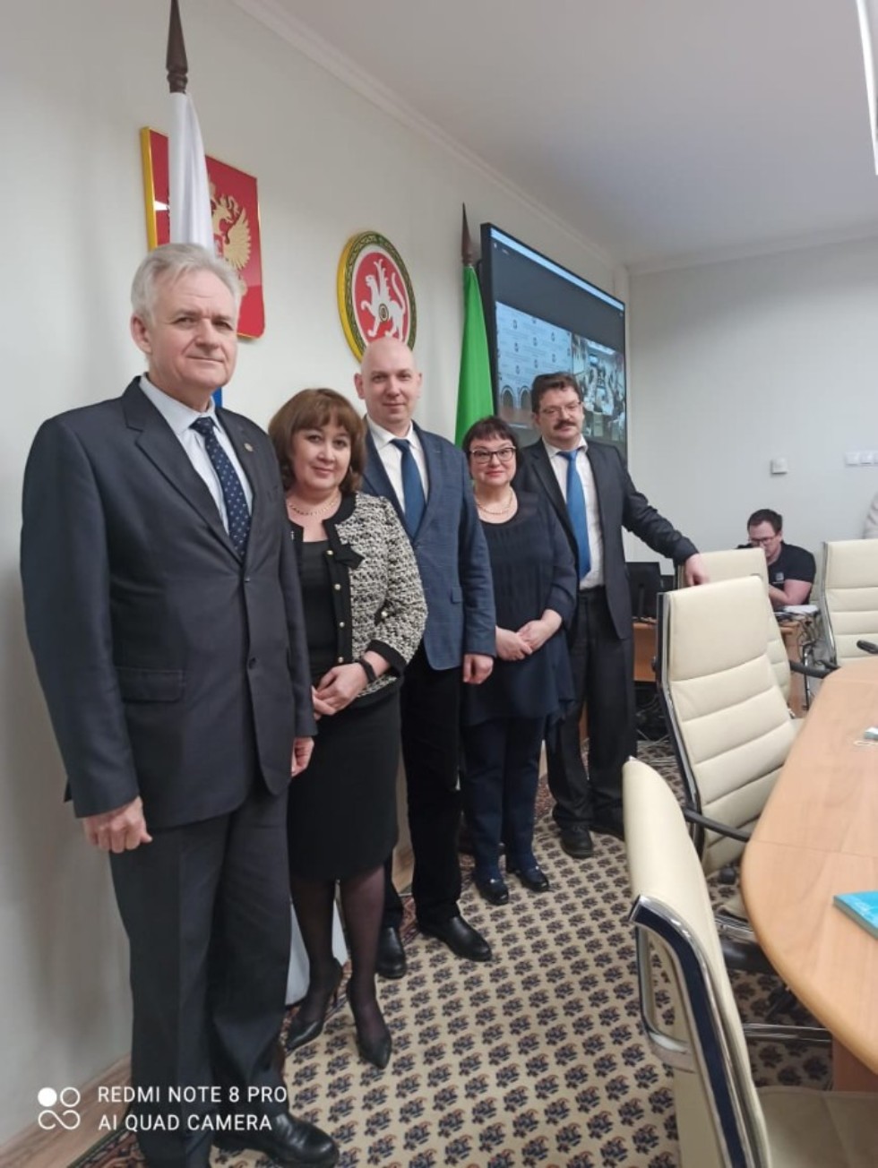 Сотрудники кафедры антропологии и этнографии приняли участие в Совместном заседании Комиссий Общественной палаты РФ Сотрудники кафедры антропологии и этнографии приняли участие в Совместном заседании Комиссий Общественной палаты РФ