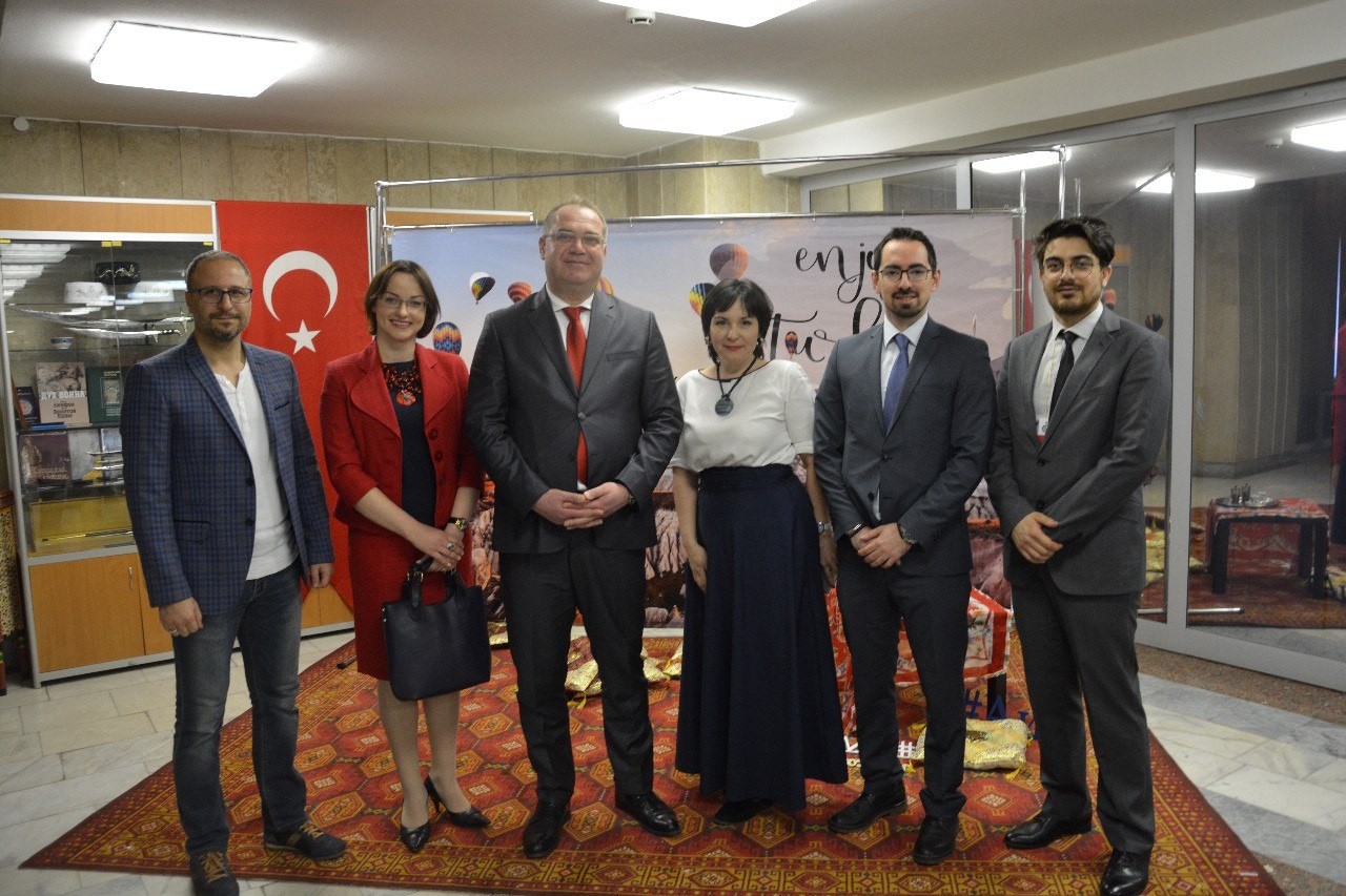 В КФУ подвели итоги II Всероссийского конкурса по турецкому языку и культуре В КФУ подвели итоги II Всероссийского конкурса по турецкому языку и культуре