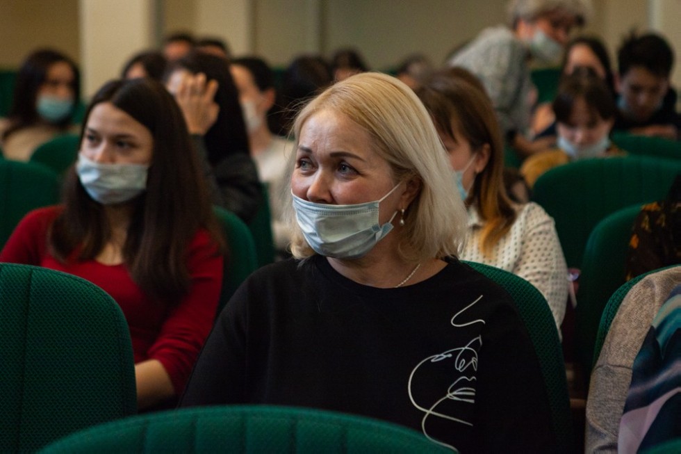 Встреча студентов Елабужского института КФУ с Алмазом Хамзиным Встреча студентов Елабужского института КФУ с Алмазом Хамзиным