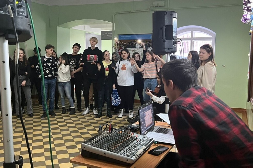 Праздник к нам приходит Праздник к нам приходит