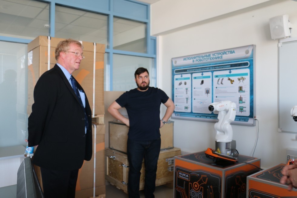 LIRS was visited by a representative of the University of Western Australia ,LIRS, ITIS, robotics, University of Western Australia
