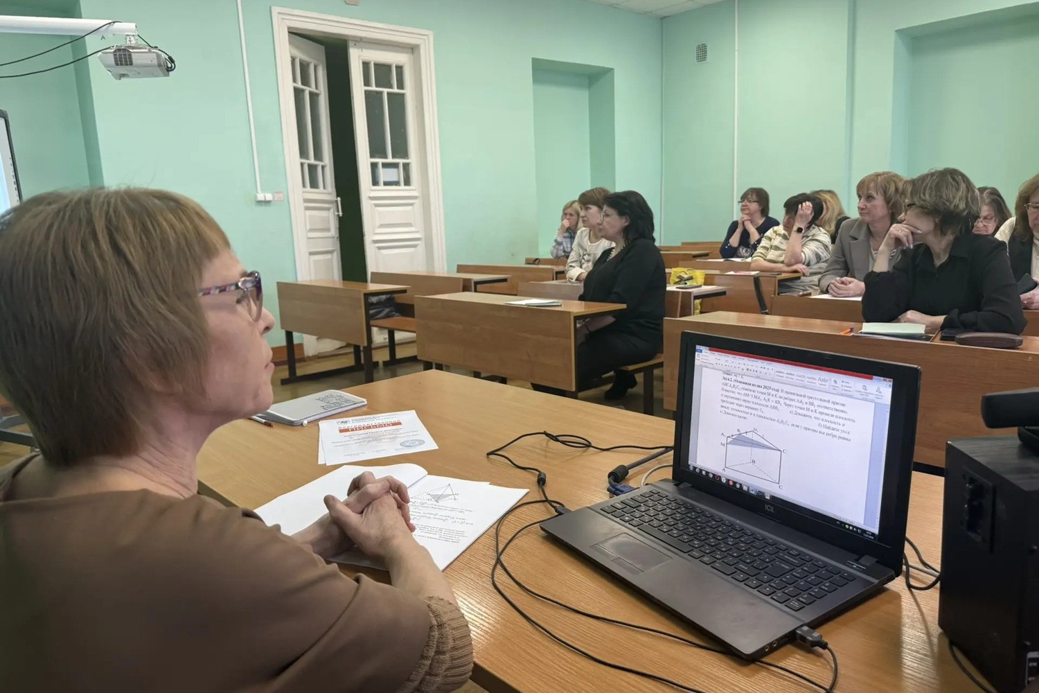 В Елабужском институте КФУ состоялся учебно-методический семинар 'Особенности КИМ по математике и информатике ЕГЭ-2026' В Елабужском институте КФУ состоялся учебно-методический семинар 'Особенности КИМ по математике и информатике ЕГЭ-2026'