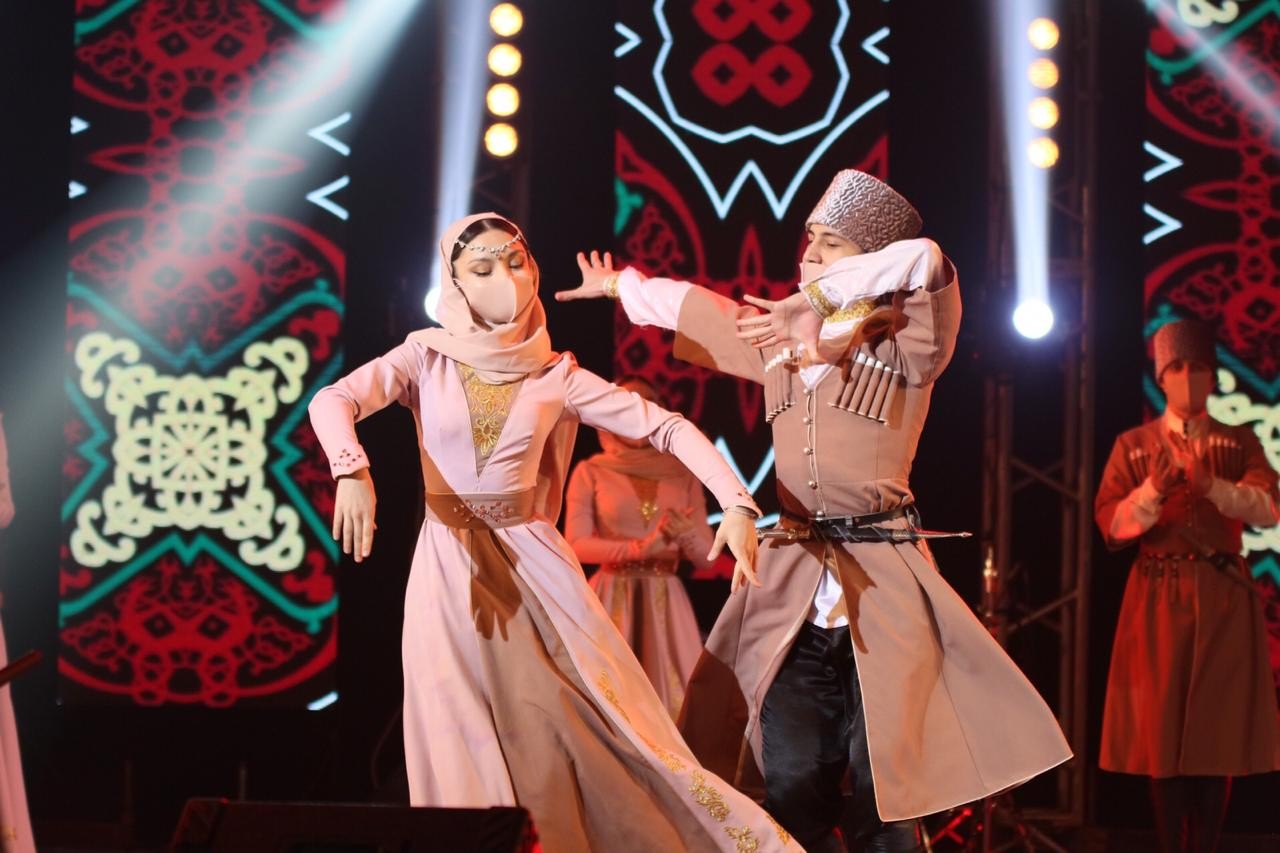 Freshman Day Gala held amid attendance restrictions Freshman Day Gala held amid attendance restrictions