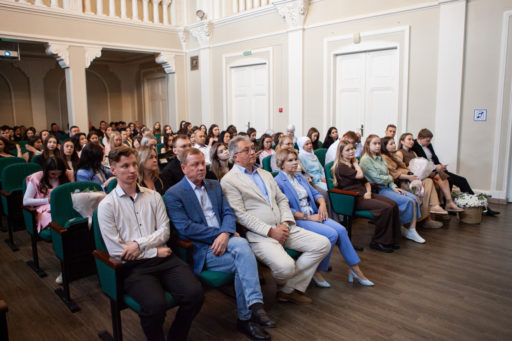 В Елабужском институте КФУ прошла церемония вручения дипломов В Елабужском институте КФУ прошла церемония вручения дипломов