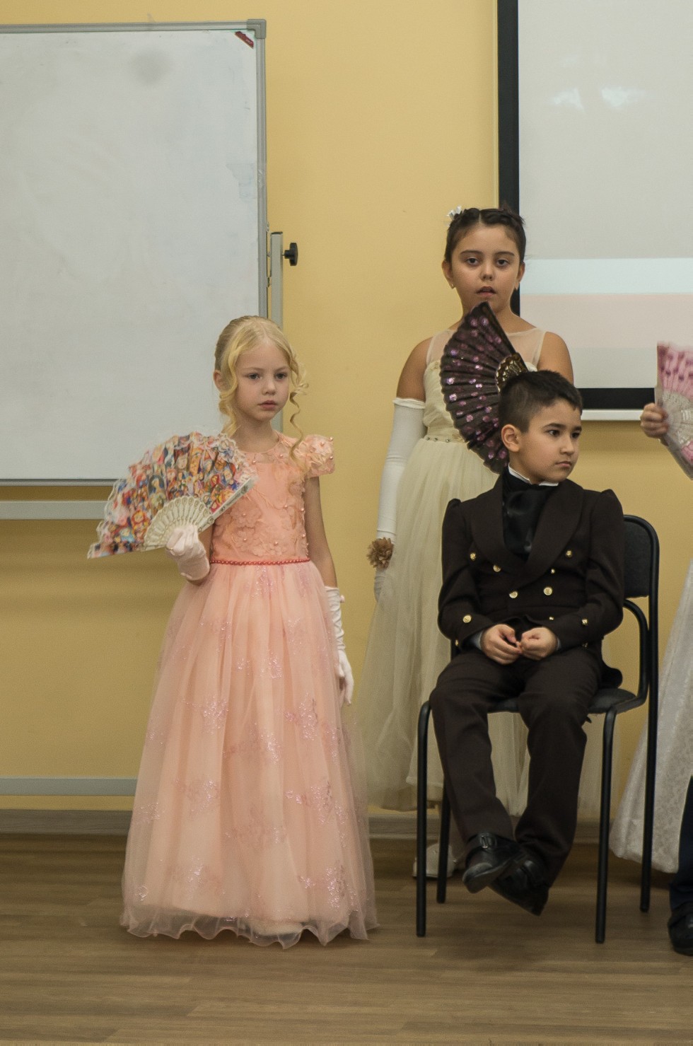 В детском театре КФУ 'Радуга' прошла премьера спектакля 'Россия мне раскрылась в тебе, Казанский университет!' В детском театре КФУ 'Радуга' прошла премьера спектакля 'Россия мне раскрылась в тебе, Казанский университет!'