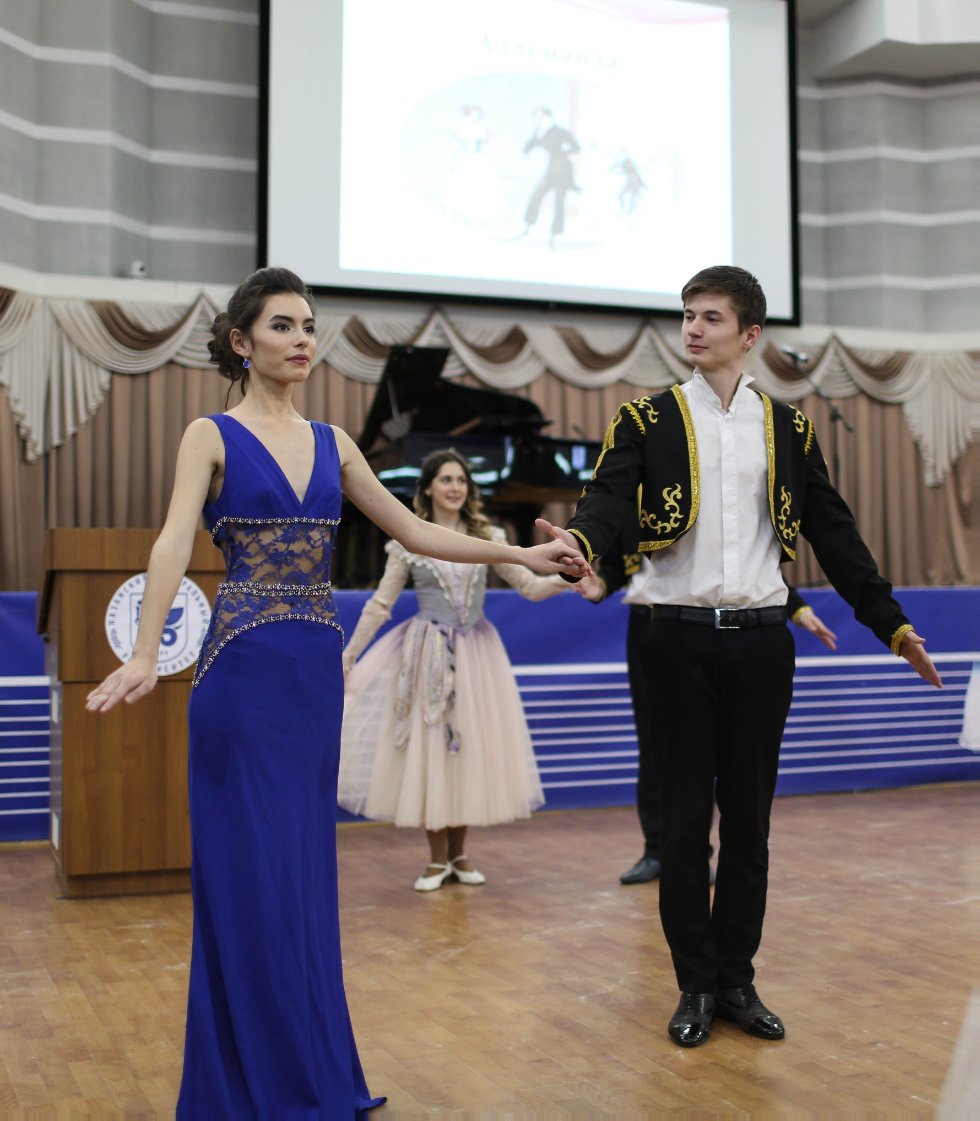 В преддверии Нового года? В преддверии Нового года?