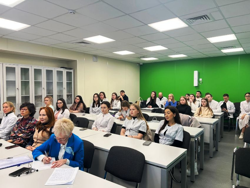 Заседание научного кружка Заседание научного кружка