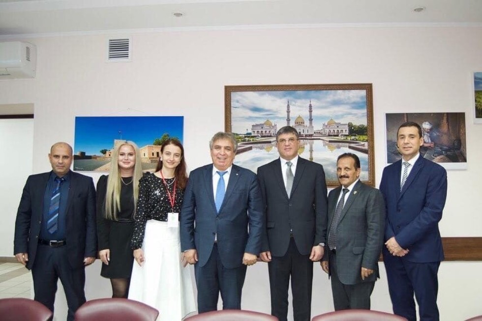 ����� ������������� � ������������ ����� ��������� ���������� � �������� ������������� ���������