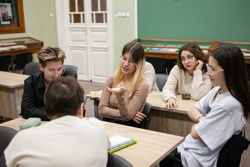 Развитие истории и культуры татарского народа обсудили студенты Развитие истории и культуры татарского народа обсудили студенты