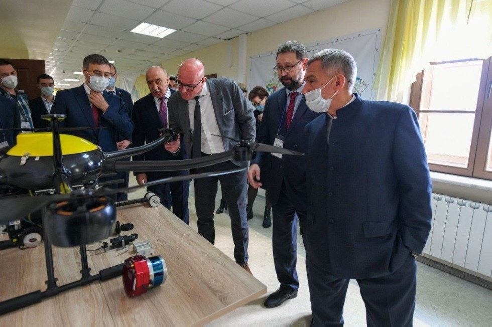 Vice-Premier of Russia Dmitry Chernyshenko toured Kazan Federal University ,Government of Russia, WLRCLH, President of Tatarstan