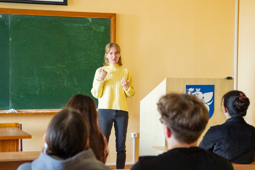 'Стоп ВИЧ/СПИД!': состоялась лекция в Елабужском институте КФУ 'Стоп ВИЧ/СПИД!': состоялась лекция в Елабужском институте КФУ