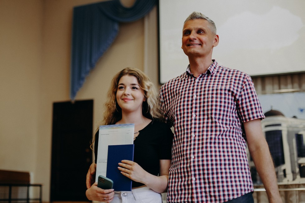 Состоялось торжественное вручение дипломов выпускникам бакалавриата по направлению Состоялось торжественное вручение дипломов выпускникам бакалавриата по направлению