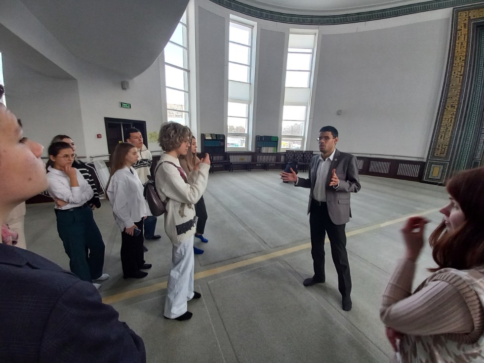 Экскурсия в мечеть 'Ярдэм' Экскурсия в мечеть 'Ярдэм'