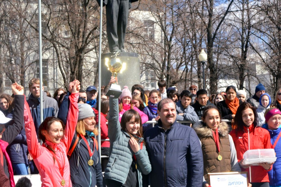 �������� ������ � �����