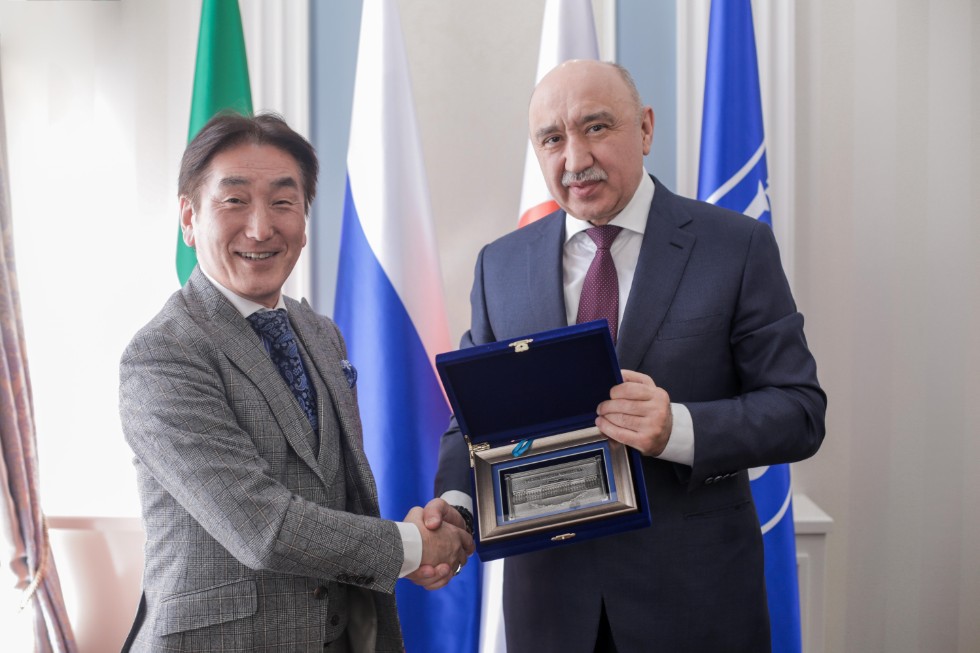 Rector Ilshat Gafurov met with representatives of Mitsubishi Electric