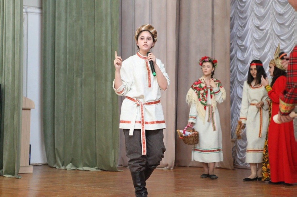 Погружение в мир русской национальной культуры и истории Погружение в мир русской национальной культуры и истории