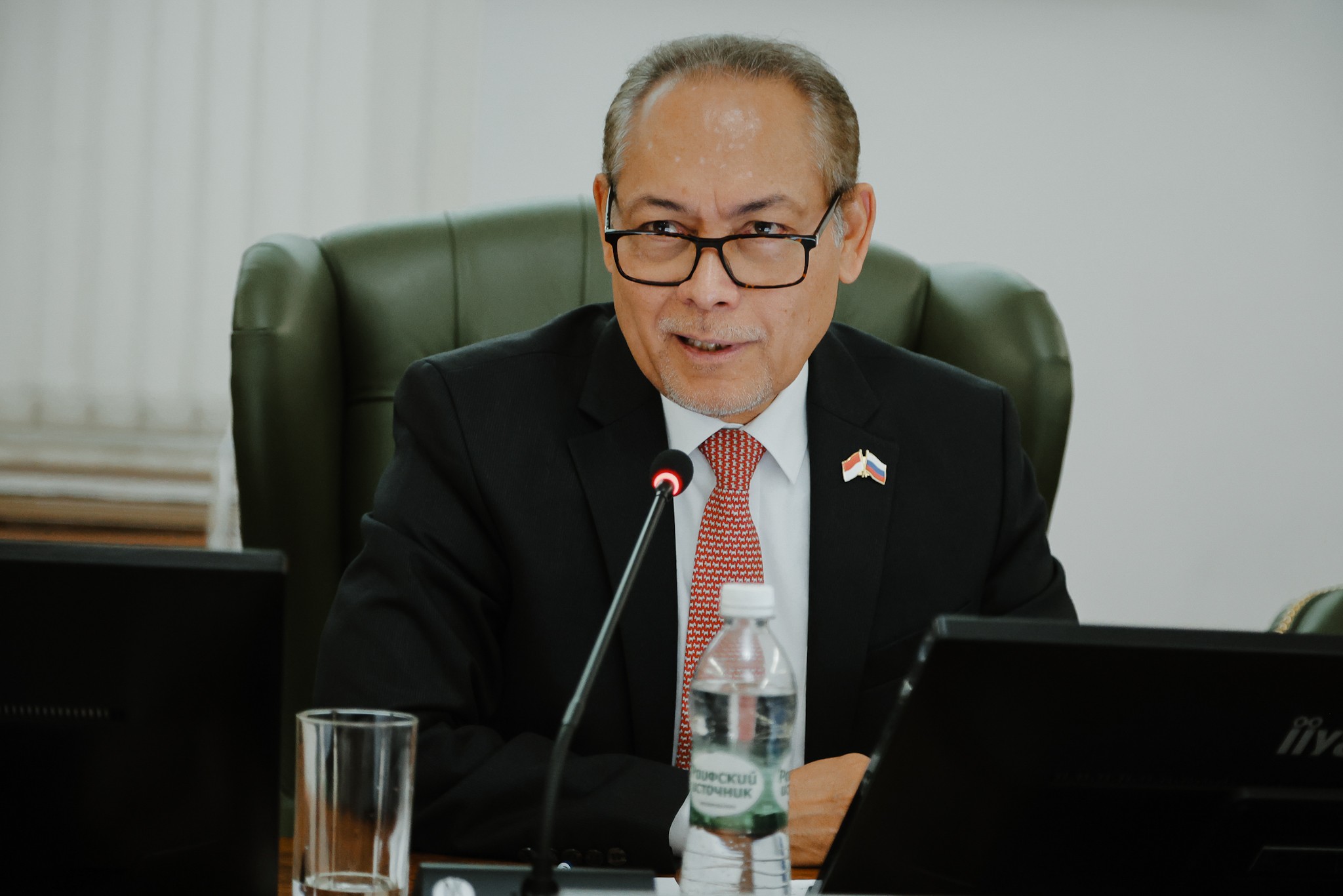 ��������� ���������� ������������� ��������� � ������ �������� � ���