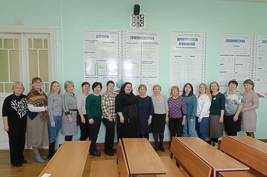 Для учителей математики прошли курсы по подготовке к ЕГЭ в Елабужском институте КФУ Для учителей математики прошли курсы по подготовке к ЕГЭ в Елабужском институте КФУ