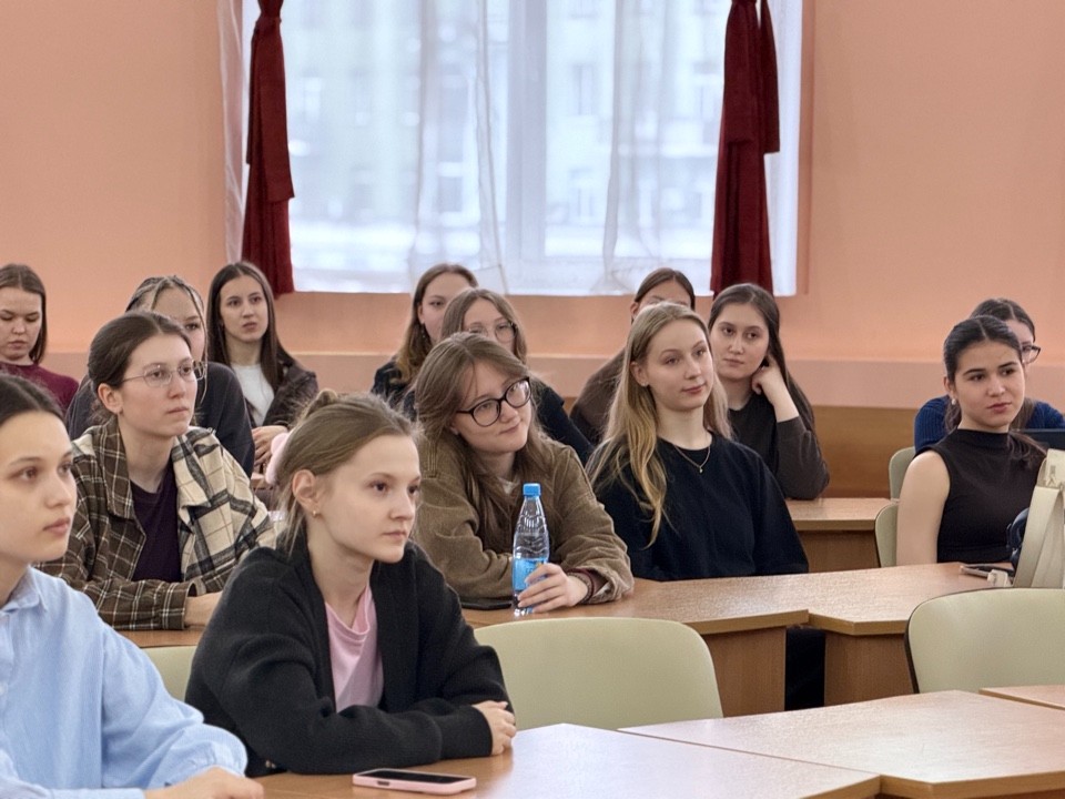 Обучающиеся Института встретились с лидерами казанского образования в рамках проекта 'Адым' Обучающиеся Института встретились с лидерами казанского образования в рамках проекта 'Адым'