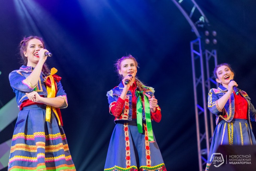 Вокальный ансамбль 'Зарница' Вокальный ансамбль 'Зарница'