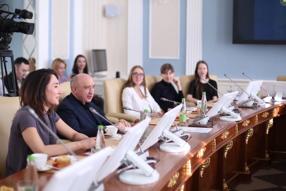 Rector Ilshat Gafurov met with young social media personalities