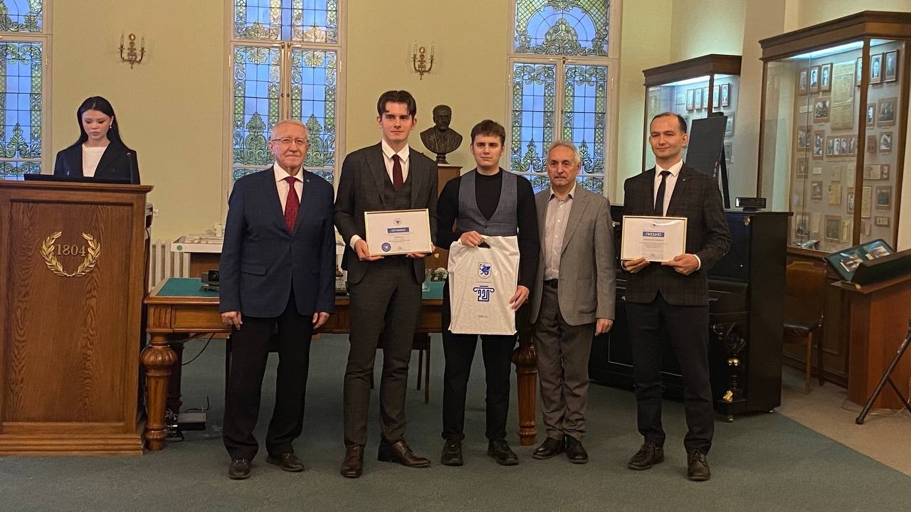 28 ноября 2025 года кружок 'Civil Club' стал победителем в конкурсе на лучший студенческий научный кружок КФУ по направлению 'Социально-гуманитарные науки'. 28 ноября 2025 года кружок 'Civil Club' стал победителем в конкурсе на лучший студенческий научный кружок КФУ по направлению 'Социально-гуманитарные науки'.