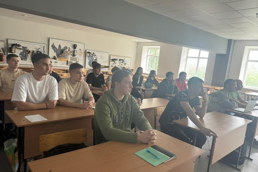 Прошёл интеллектуальный квиз 'О Российской Федерации' Прошёл интеллектуальный квиз 'О Российской Федерации'