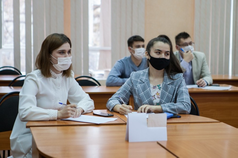 Итоговая научно-образовательная конференция студентов завершилась в Елабужском институте КФУ Итоговая научно-образовательная конференция студентов завершилась в Елабужском институте КФУ