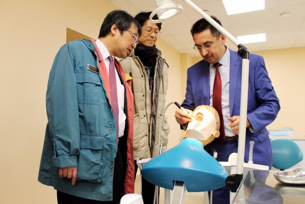 КФУ и японский Университет Ниигата подписали соглашение, предусматривающее академический обмен студентами медицинских специальностей КФУ и японский Университет Ниигата подписали соглашение, предусматривающее академический обмен студентами медицинских специальностей