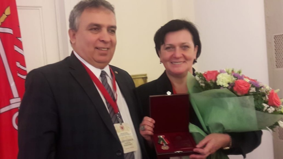 ��� ����������� �� ������������� ������, ������������ � 200-����� ��������� ��������� ��������� ���