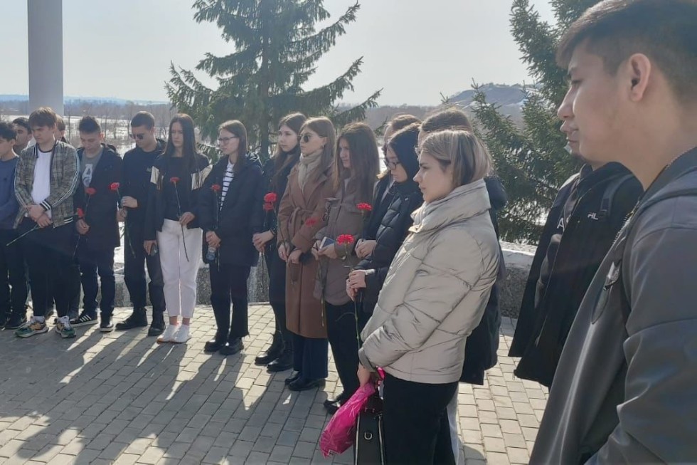 �������� ��������� ������������� � ����������� ���� ��������� ����� � ������� ����