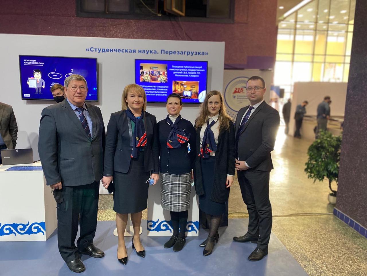 Лилия Бакулина: 'Для меня быть руководителем ? значит быть лидером, за которым готова идти команда' Лилия Бакулина: 'Для меня быть руководителем ? значит быть лидером, за которым готова идти команда'