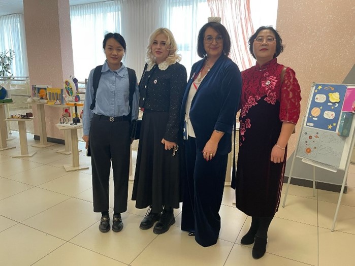 Директоры Института Конфуция посетили 'Многопрофильную школа №181' Директоры Института Конфуция посетили 'Многопрофильную школа №181'