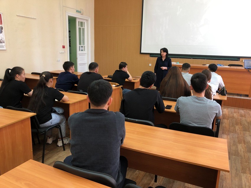 Прошла научно-популярная лекция 'Елабужский институт в годы Великой Отечественной войны' Прошла научно-популярная лекция 'Елабужский институт в годы Великой Отечественной войны'