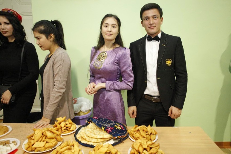 Фестиваль дружбы народов прошел в Елабужском институте КФУ Фестиваль дружбы народов прошел в Елабужском институте КФУ