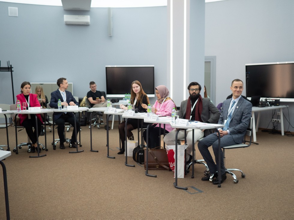 Институт психологии и образования посетили делегаты Международного конгресса молодых ученых стран ОИС