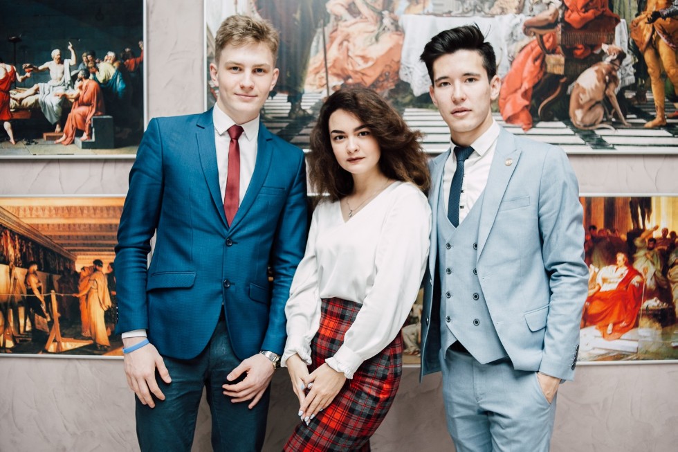 ��������