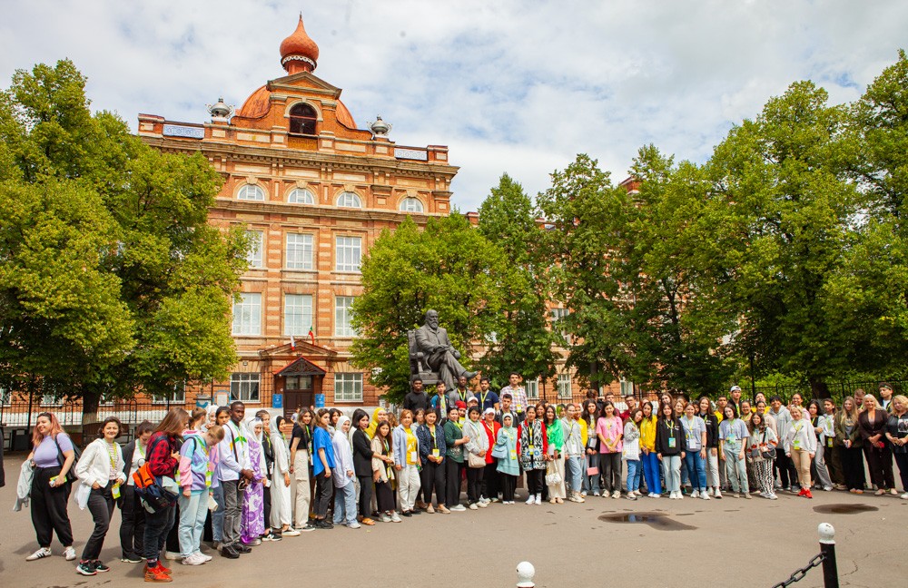 В Елабужский институт приехали студенты 'Летнего университета' В Елабужский институт приехали студенты 'Летнего университета'