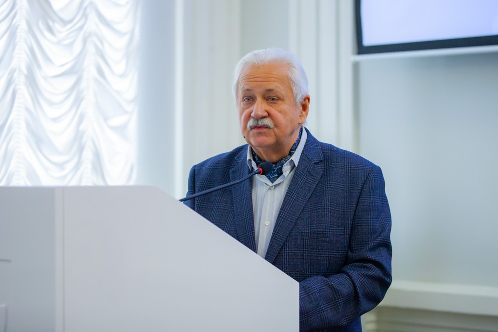 VII ������������� ������-������������ ����������� 