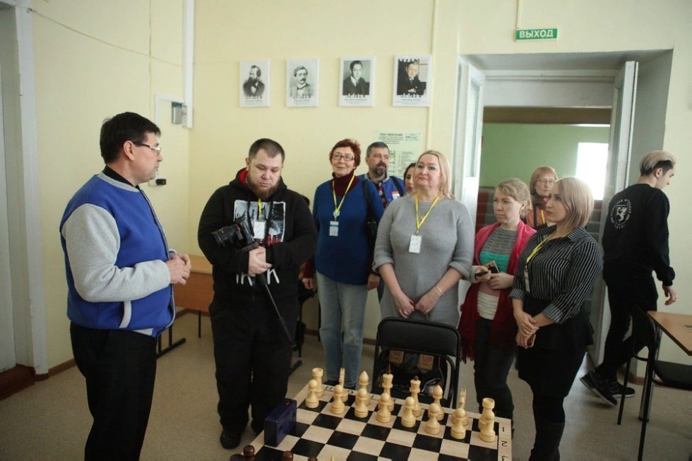 В Елабужском институте КФУ прошёл пресс-тур с участием представителей СМИ и блогеров В Елабужском институте КФУ прошёл пресс-тур с участием представителей СМИ и блогеров