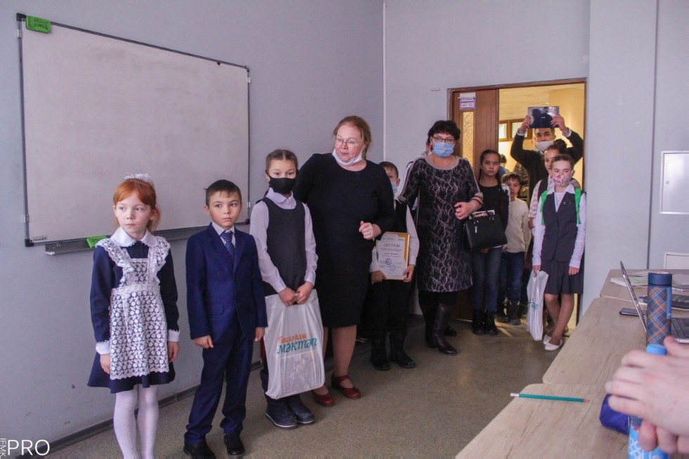 'Туган тел' олимпиадасының җиңүчеләрен бүләкләү 'Туган тел' олимпиадасының җиңүчеләрен бүләкләү